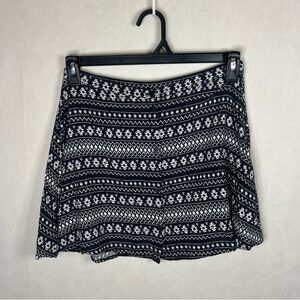 💥Geometric Print‎ Mini Skirt Divided by H&M💥